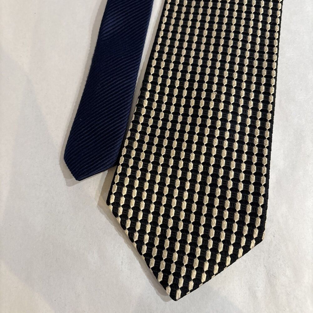 Tommy Hilfiger Men's Neck TIE Blue & Gold, Geometric Silk, USA 3.5” X 58” Design